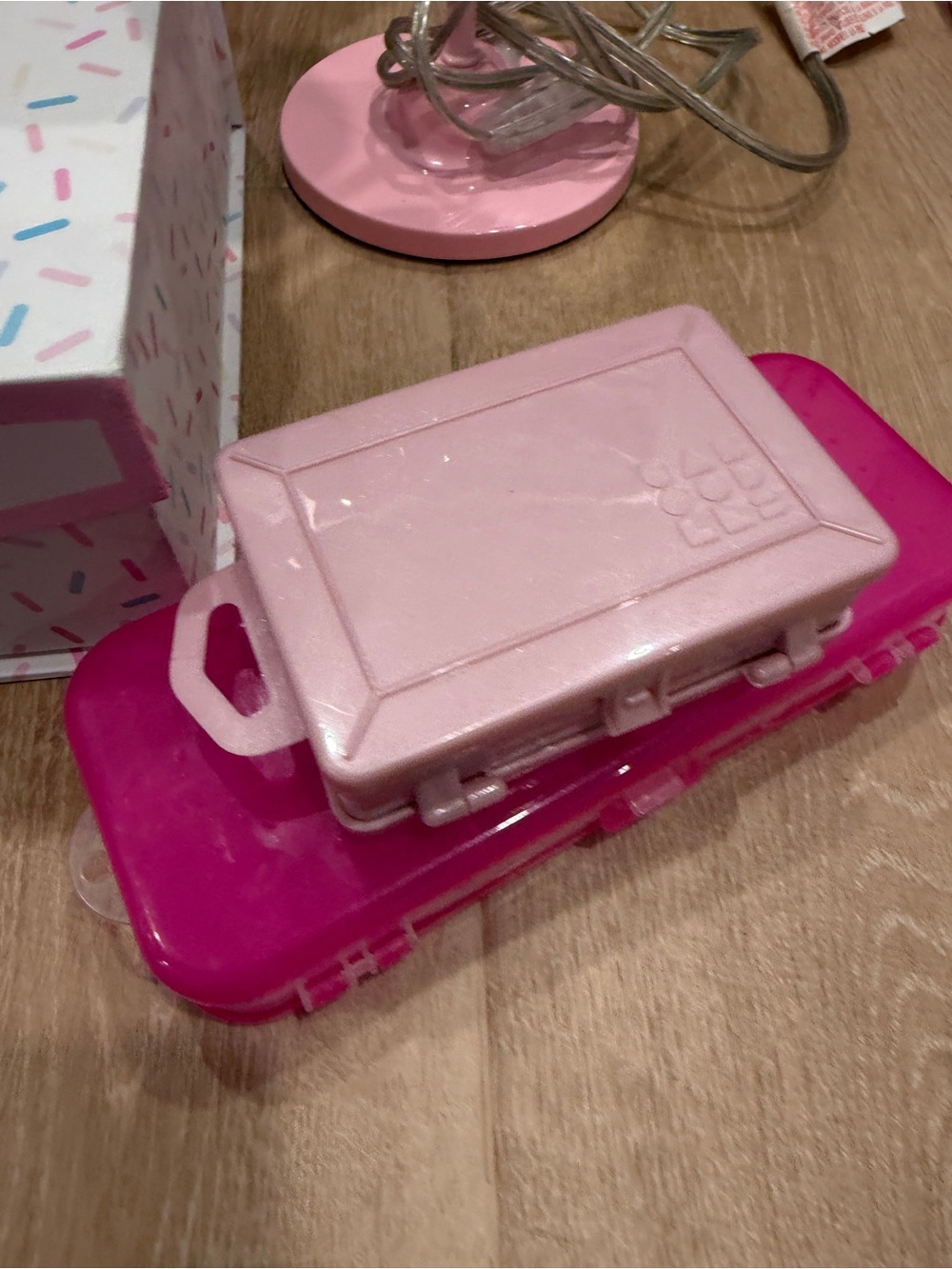 Bundle of Girls’ Pink Desk Items - Picture 3 of 6